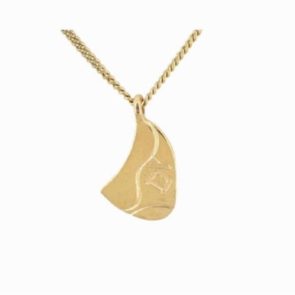Christian Dior Gold Saddle Bag charm necklace on chain 0,71 L× 16,54H × 0,51W - Picture 1 of 3